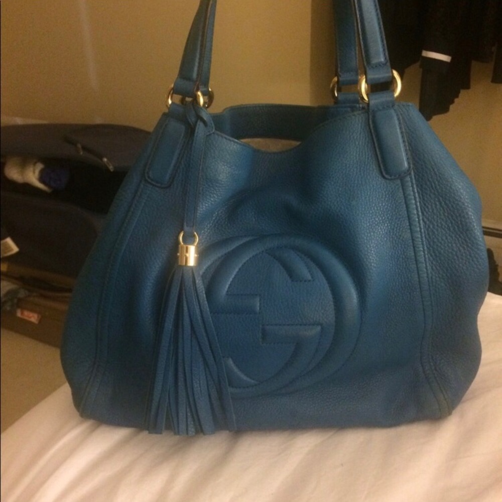 Authentic Gucci leather shoulder bag